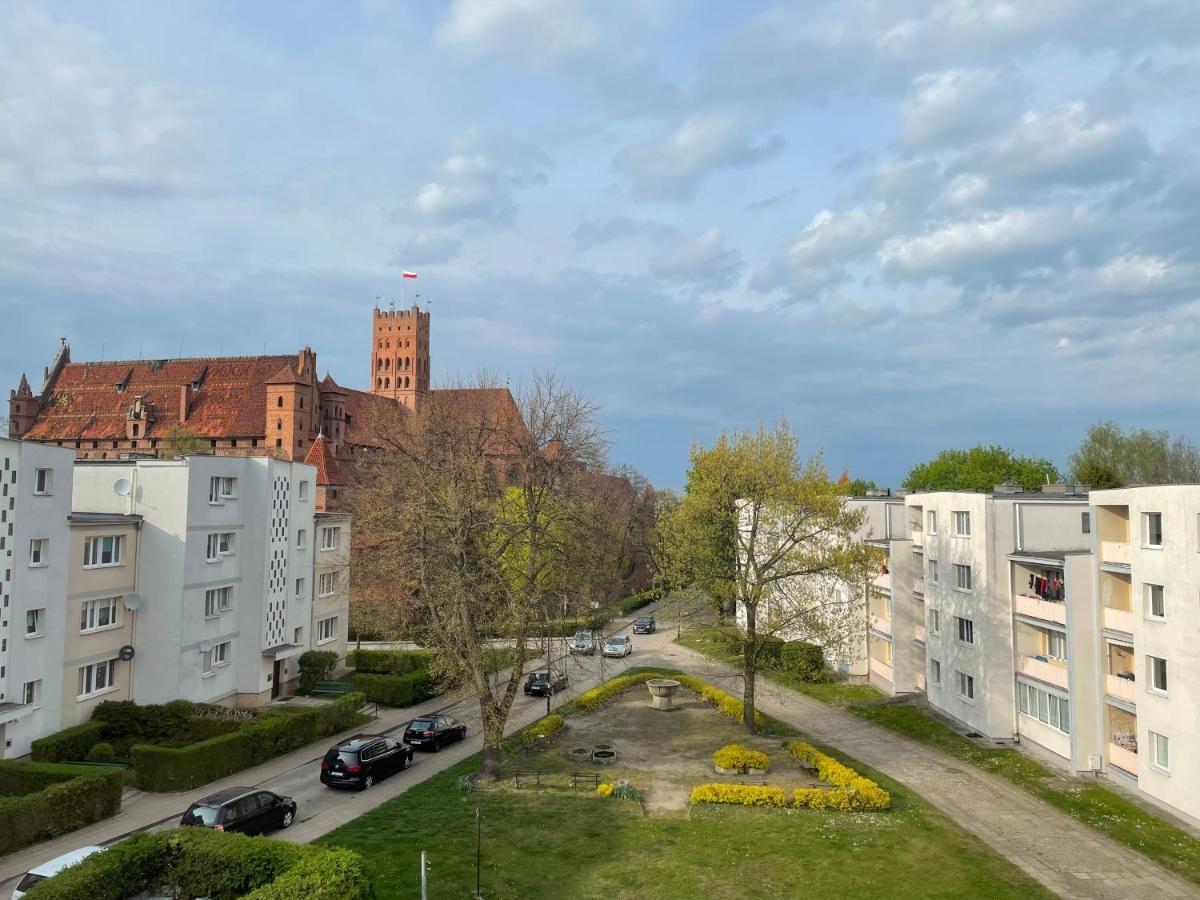 Apartament Z Widokiem Na Zamek Sm Apartment Малборк Екстериор снимка